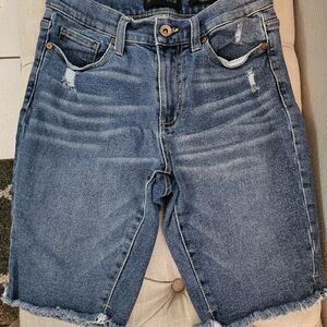 KENDALL+KYLIE THE BU SHORT DISTESSED! SIZE 26! PRELOVED!